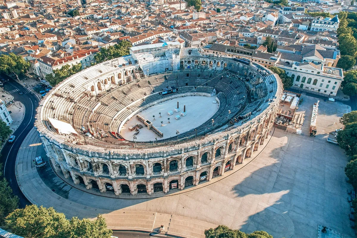 尼姆旅行指南nimes-travel-guide