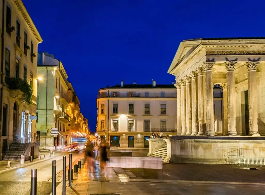 尼姆旅行指南nimes-travel-guide