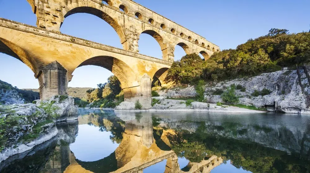 尼姆旅行指南nimes-travel-guide