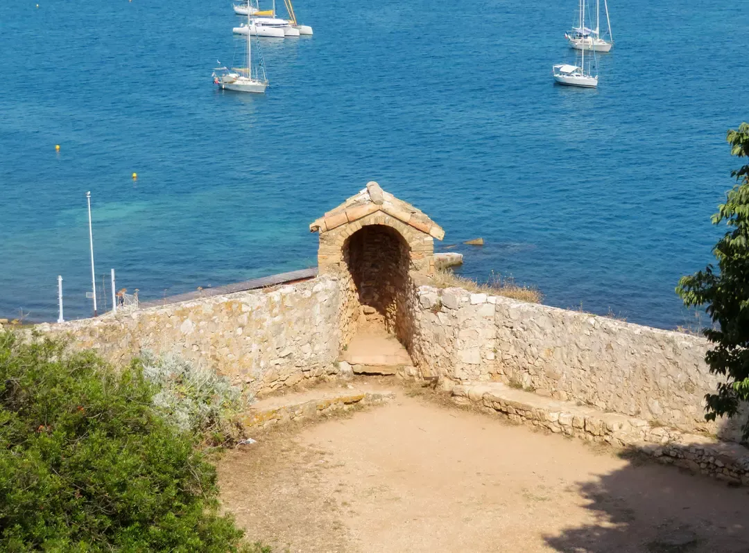 戛纳历史文化cannes-history-travel-guide