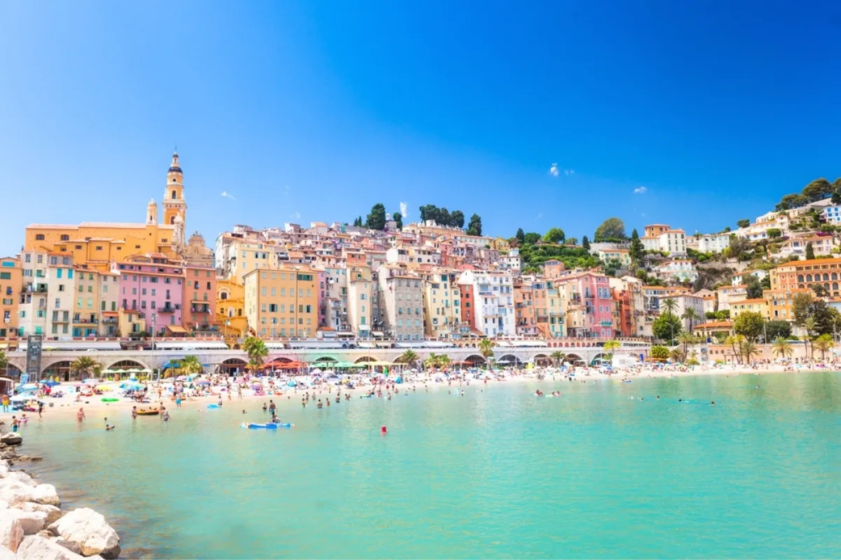 where-to-stay-french-riviera-without-car