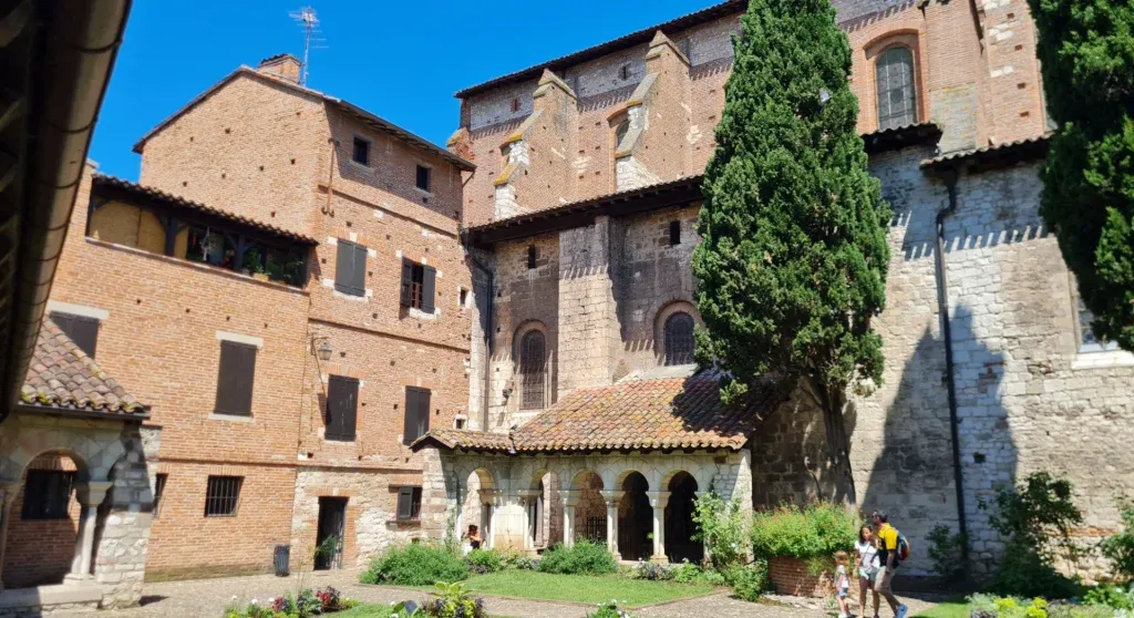 visit-albi-city-guide