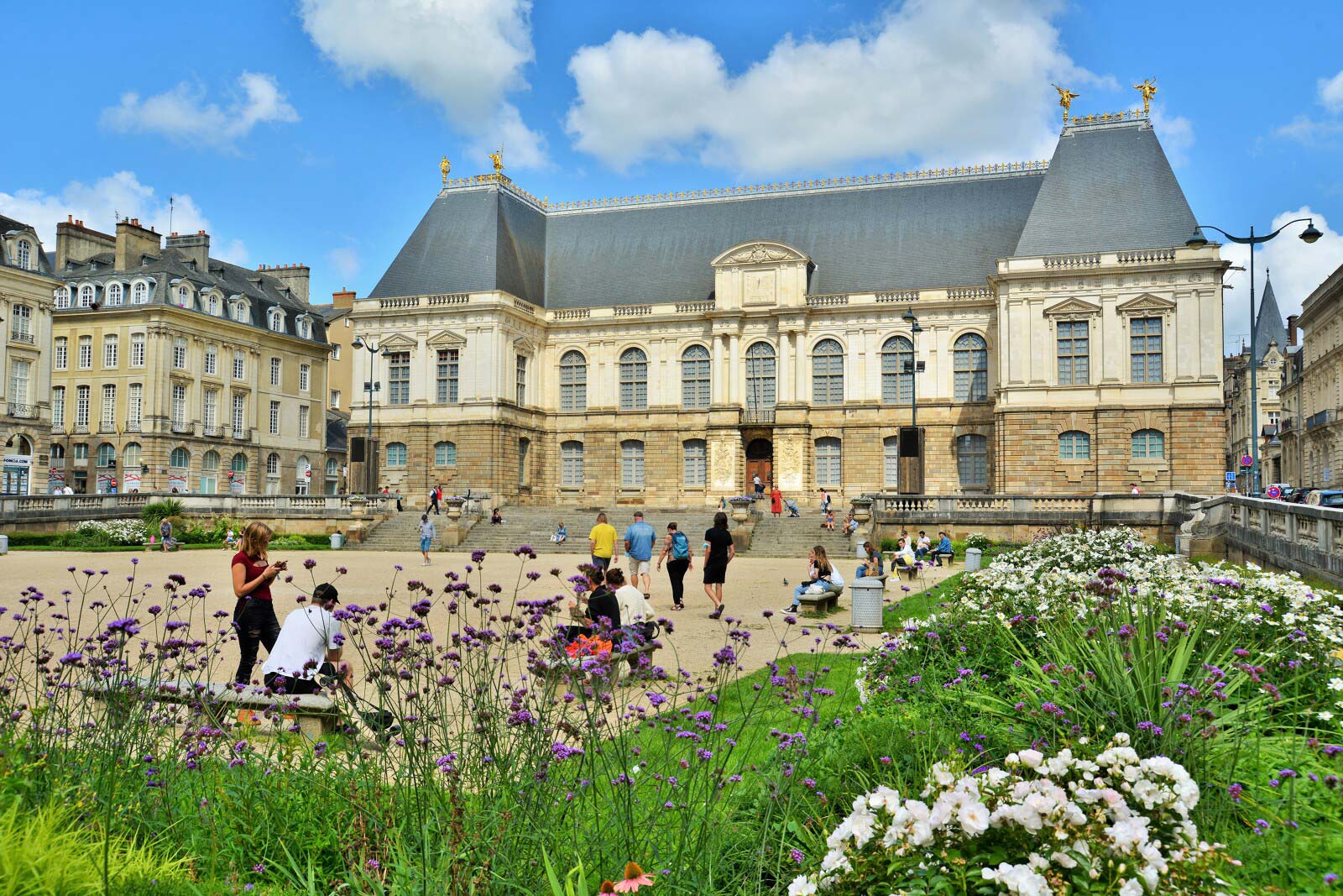 法国布列塔尼旅游指南france-visit-brittany-rennes