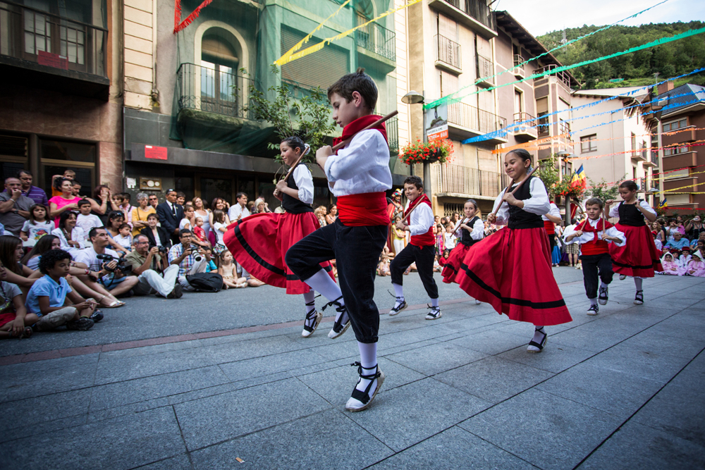 比利牛斯山安道尔旅游指南visit-pyrenees-andorra