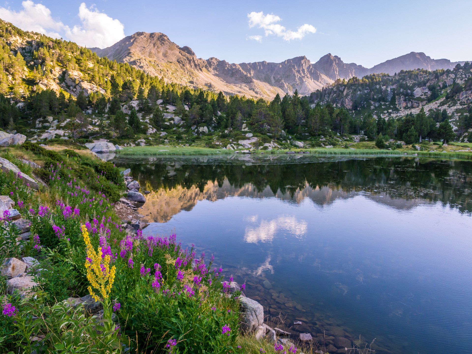 比利牛斯山安道尔旅游指南visit-pyrenees-andorra