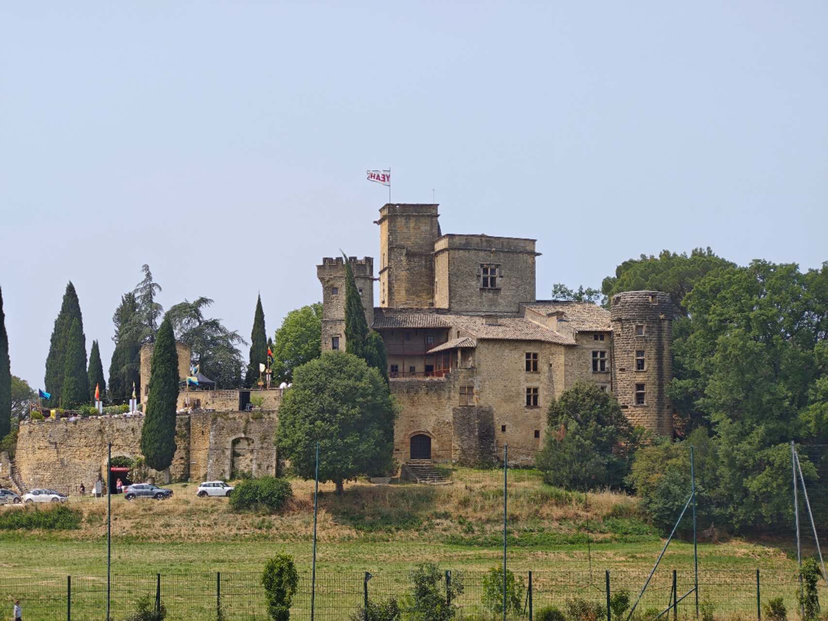 卢尔马兰小镇一日游记-visit-lourmarin-aolitravel