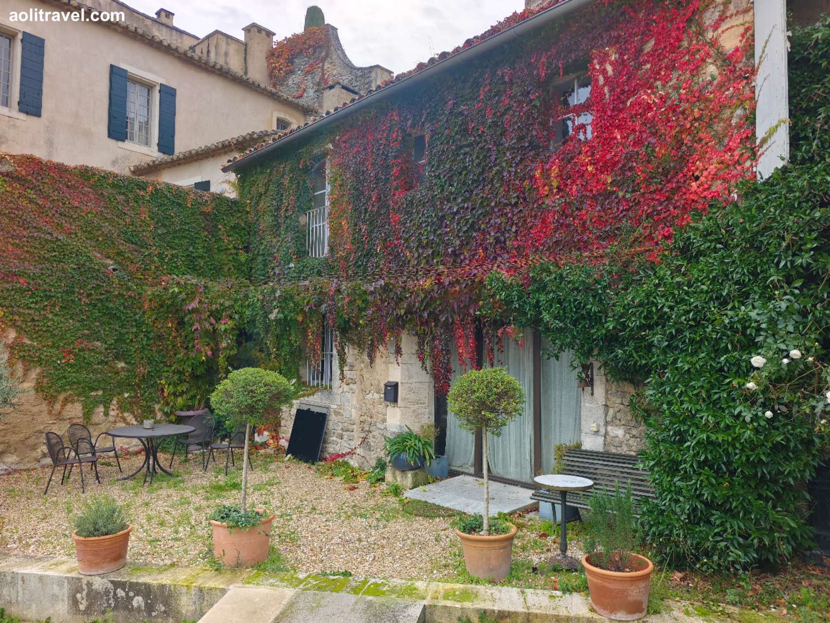 普罗旺斯小镇menerbes游记visit-provence-menerbes