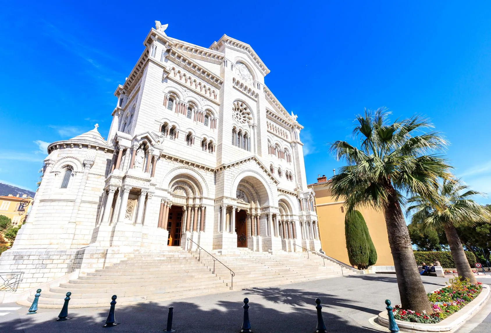 aolitravel.com-monaco-top-18-guide